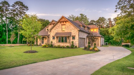 Texas home roof insurance considerations including age condition and deductibles